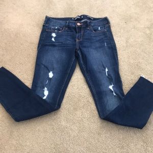 Hollister skinny jeans. Almost new